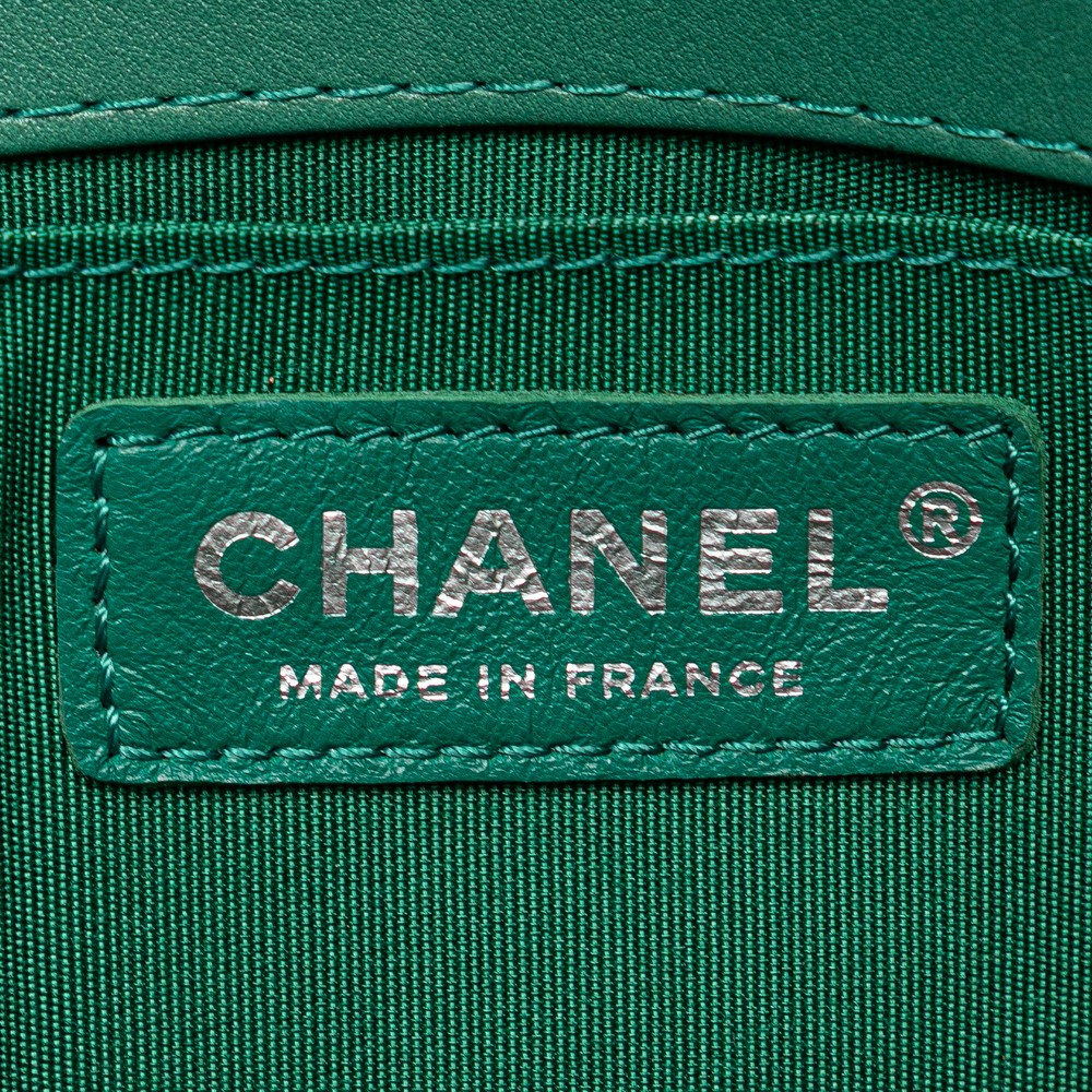 Pre-Loved Chanel New Medium Braided Chevron Lambskin Boy Flap - Picture 5 of 12